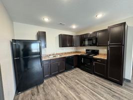 featured image of 2 Longview Cir