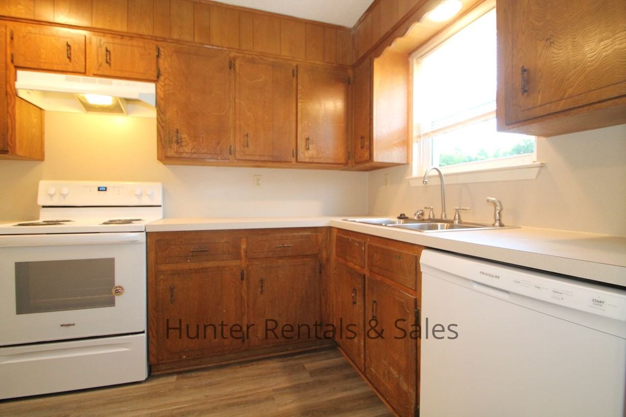 3704 Hereford Ln Apt B - Photo 6 of 19