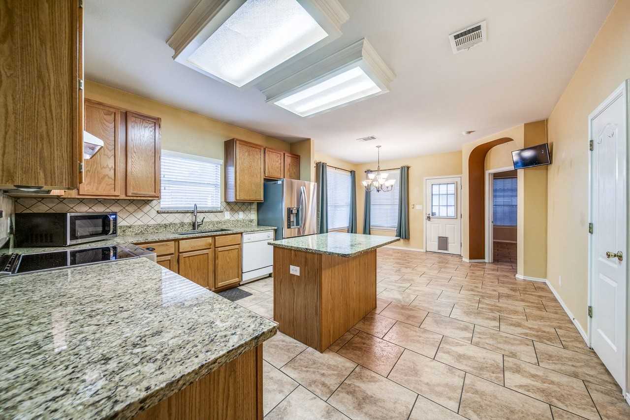 116 Pilot Pt - Photo 7 of 25