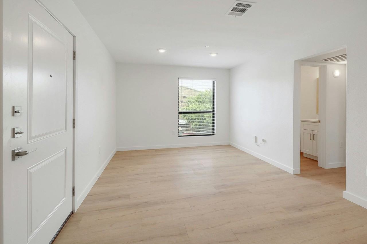 1915. E MLK Apartment Homes - Photo 5 of 22