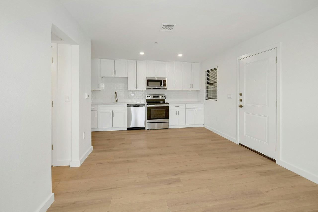 1915. E MLK Apartment Homes - Photo 7 of 22