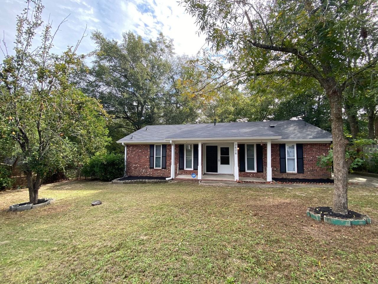 3606 Quail Hollow Dr - Photo 3 of 13