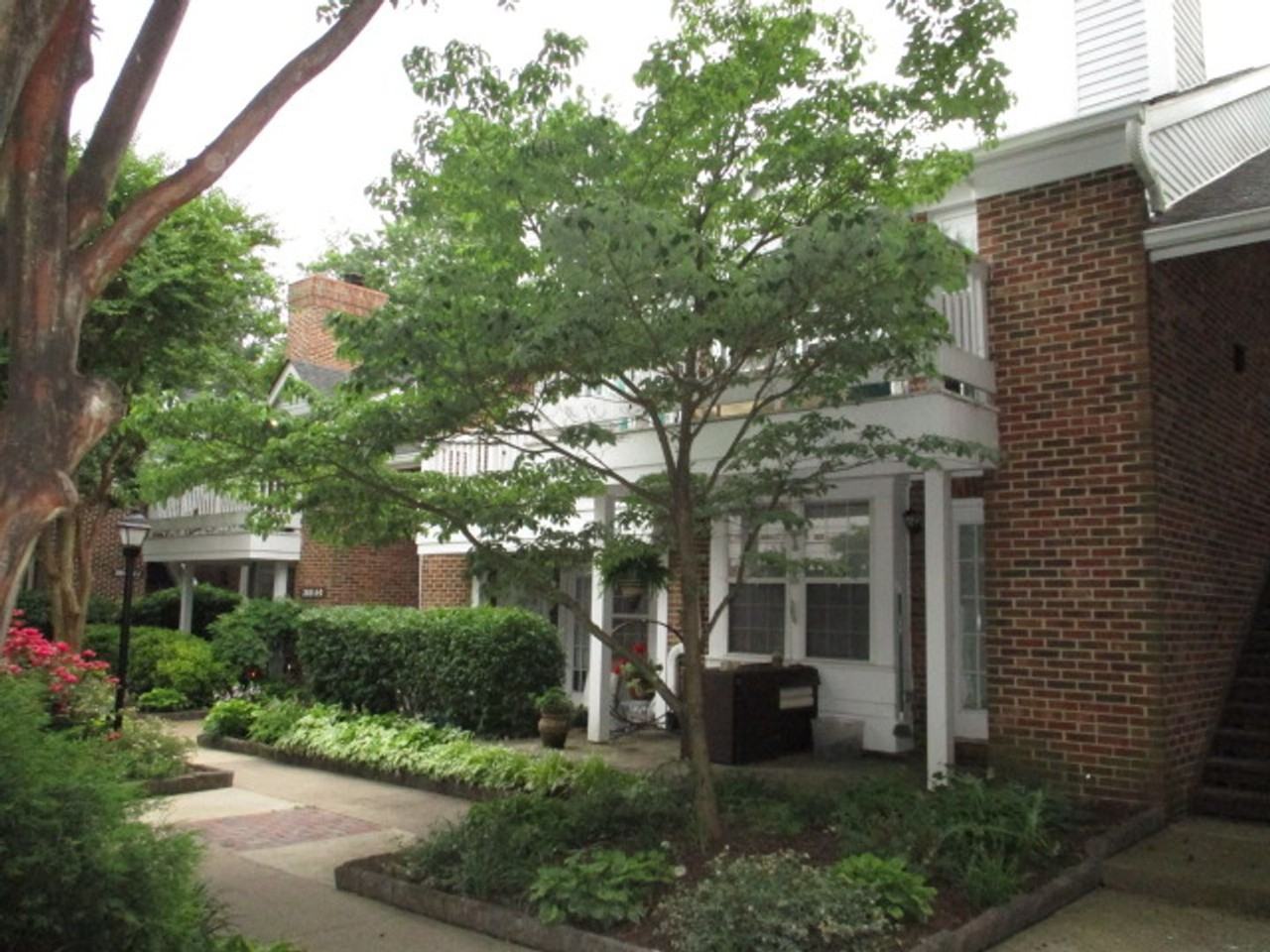 2618 S Arlington Mill Dr - Photo 2 of 17