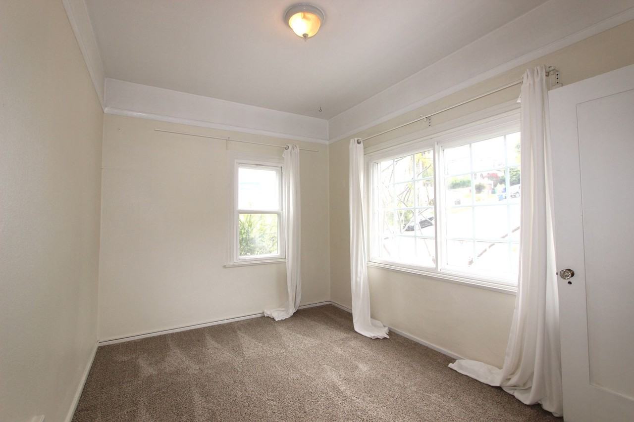 3068 Columbia St - Photo 6 of 16