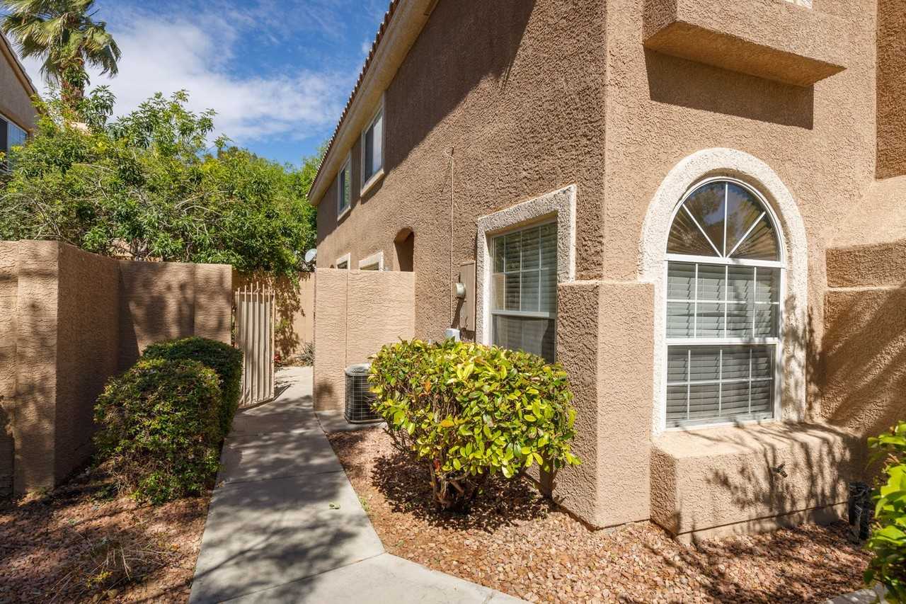 9631 Gunsmith Dr - Photo 3 of 27