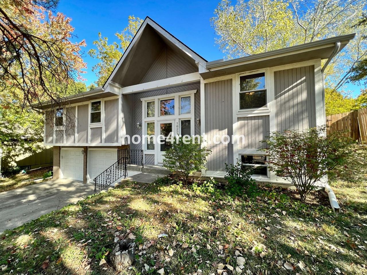 7825 Nw 86th Ter - Photo 2 of 36