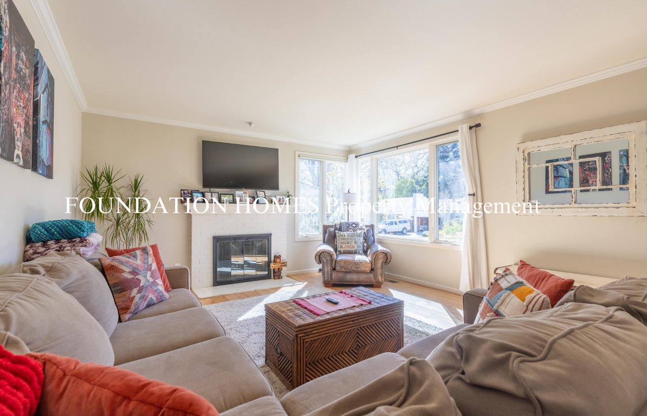 36 Bretano Way - Photo 3 of 20