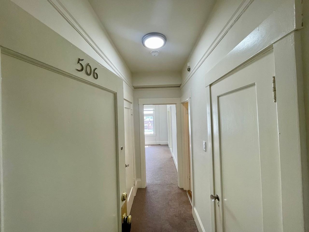 1112 LARKIN - Photo 2 of 10