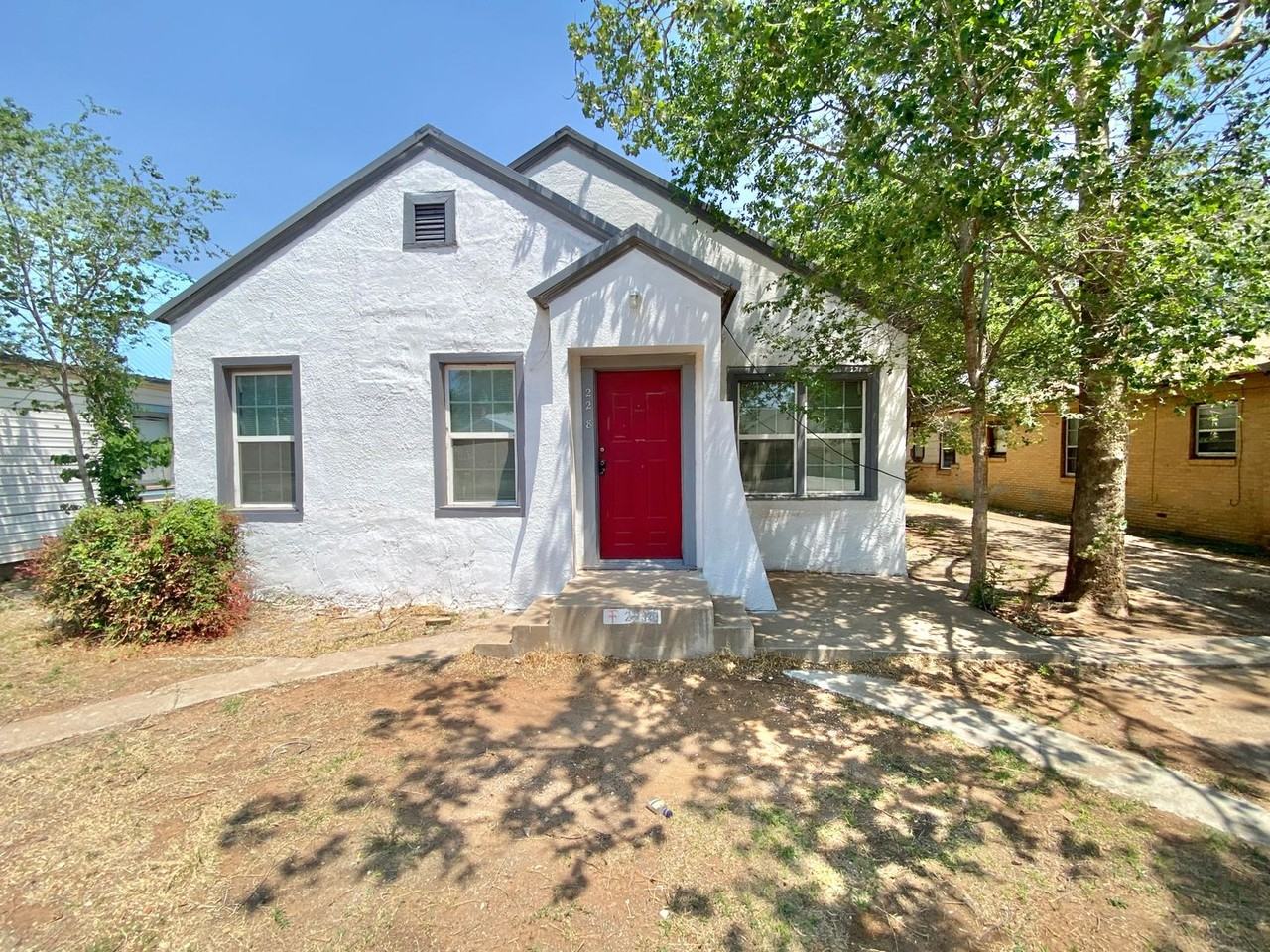 2218 15th St Apartments in South Overton, Lubbock, TX 79401 Zumper