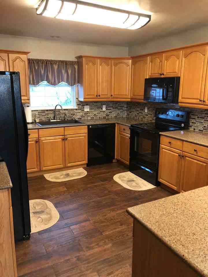 171 Glenvalley Cir - Photo 2 of 19