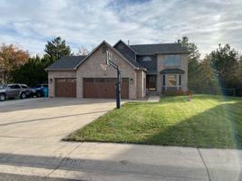 featured image of 4016 Highlands West Dr