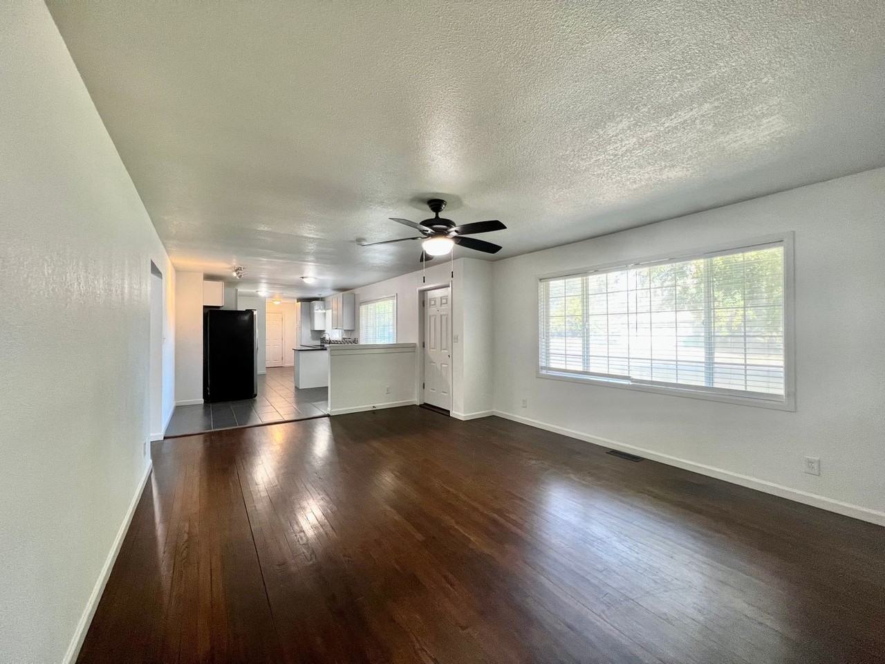 4206 Onyx Ave - Photo 2 of 30