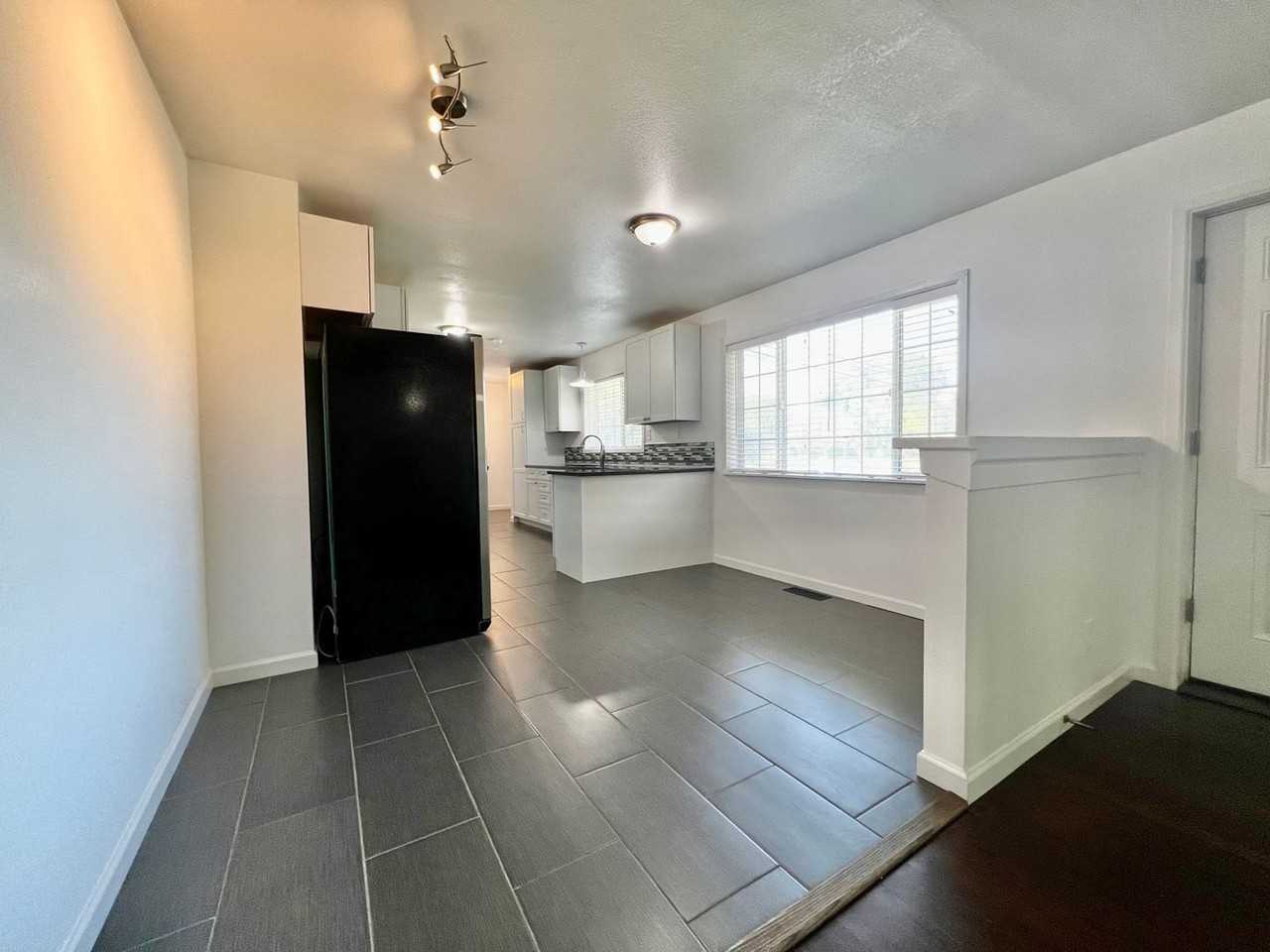 4206 Onyx Ave - Photo 6 of 30