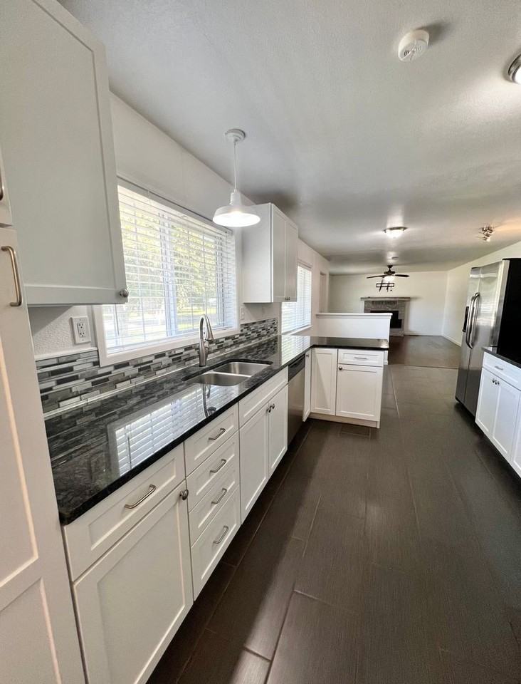 4206 Onyx Ave - Photo 7 of 30