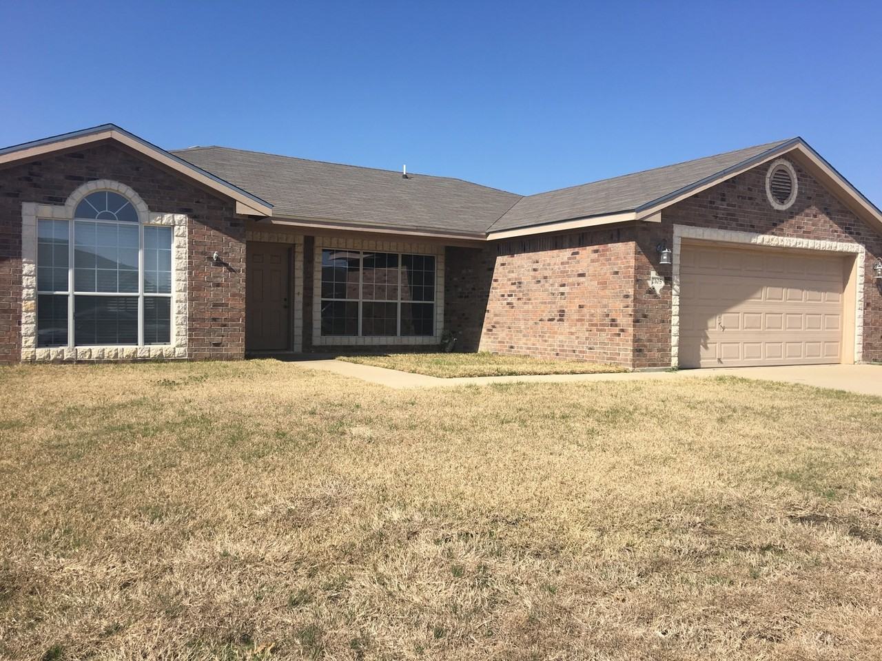 2105 Jake Dr - Photo 2 of 9