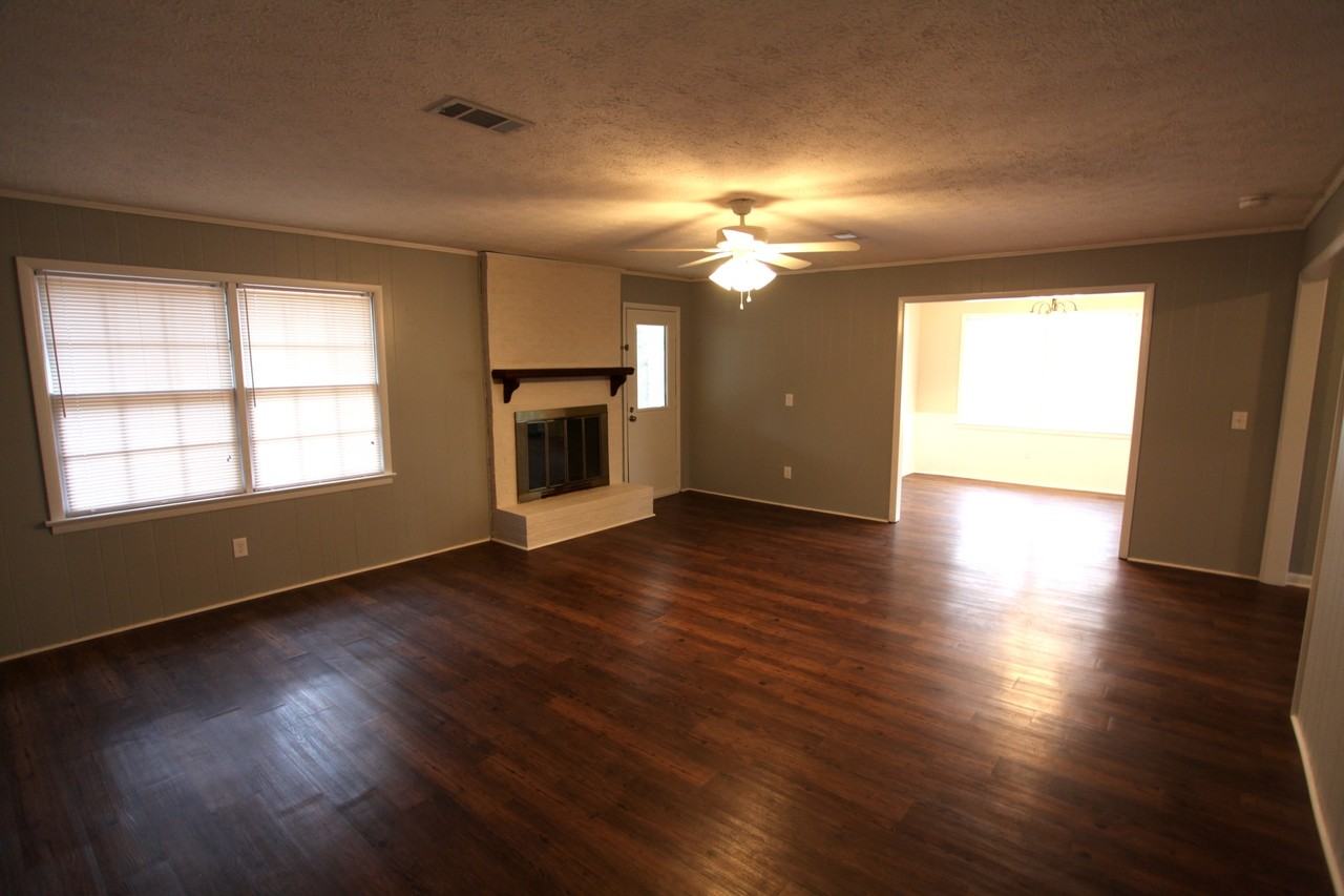 1416 Azalea Dr - Photo 2 of 14