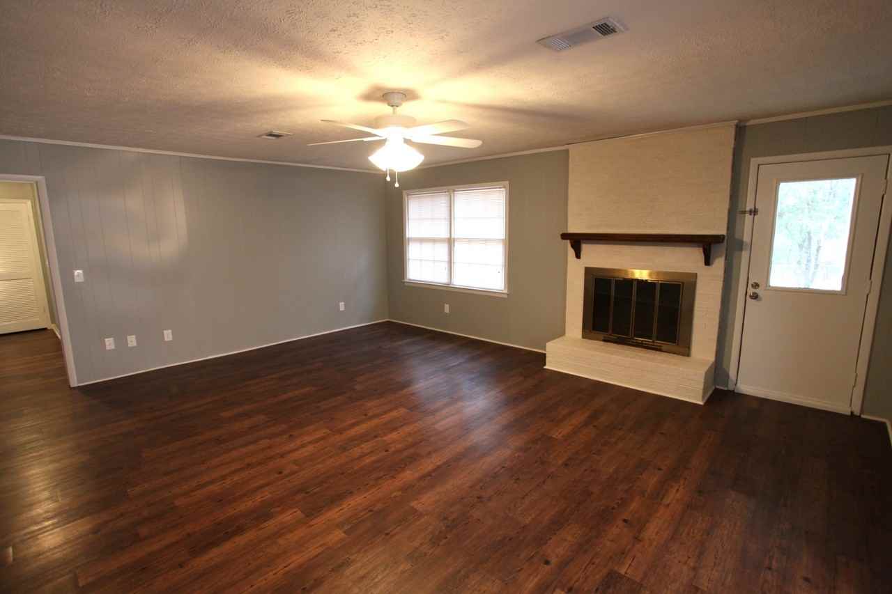 1416 Azalea Dr - Photo 3 of 14