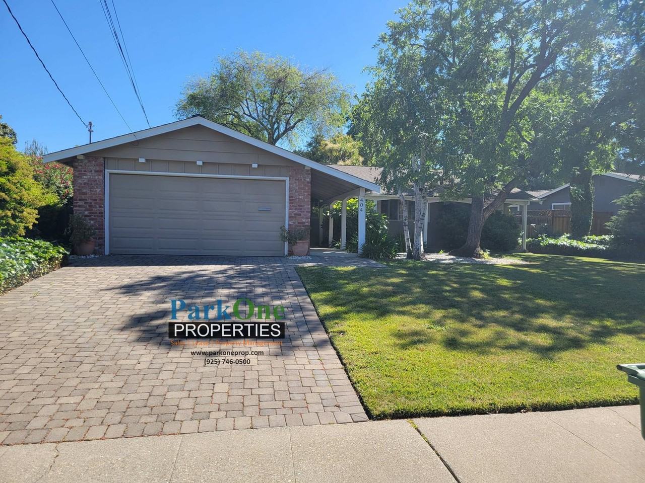 404 Peppertree Rd - Photo 2 of 19