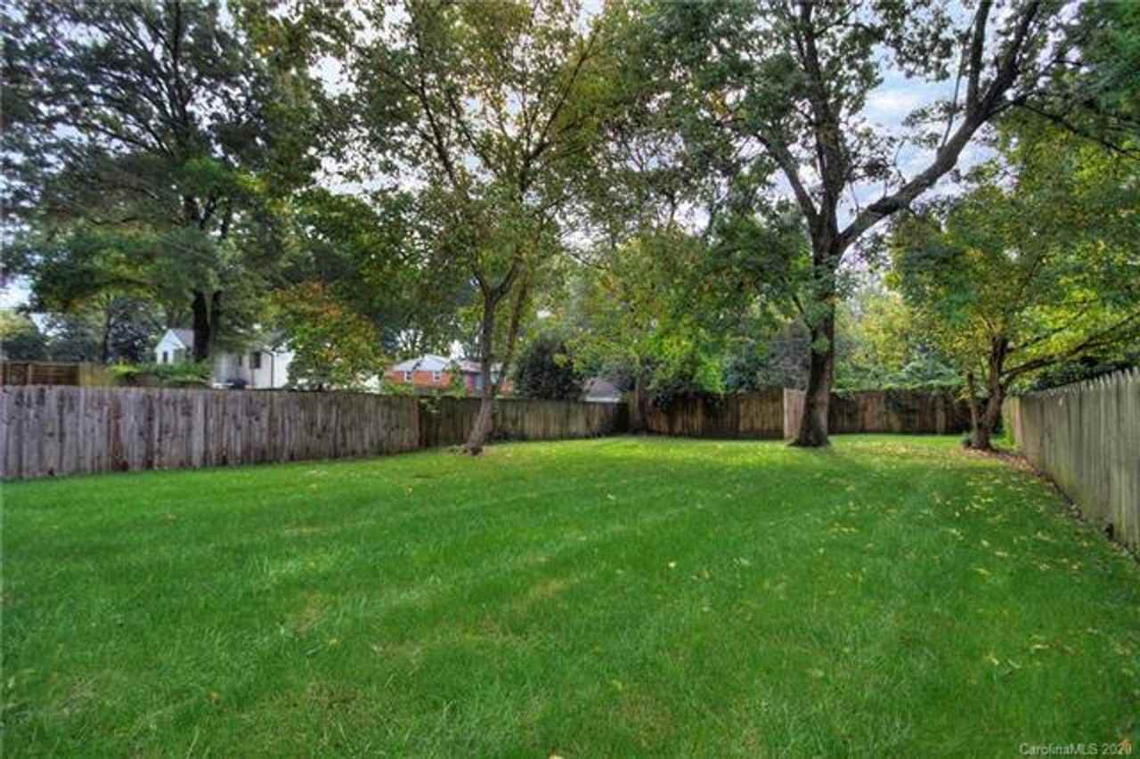 3215 Cambridge Rd - Photo 2 of 19