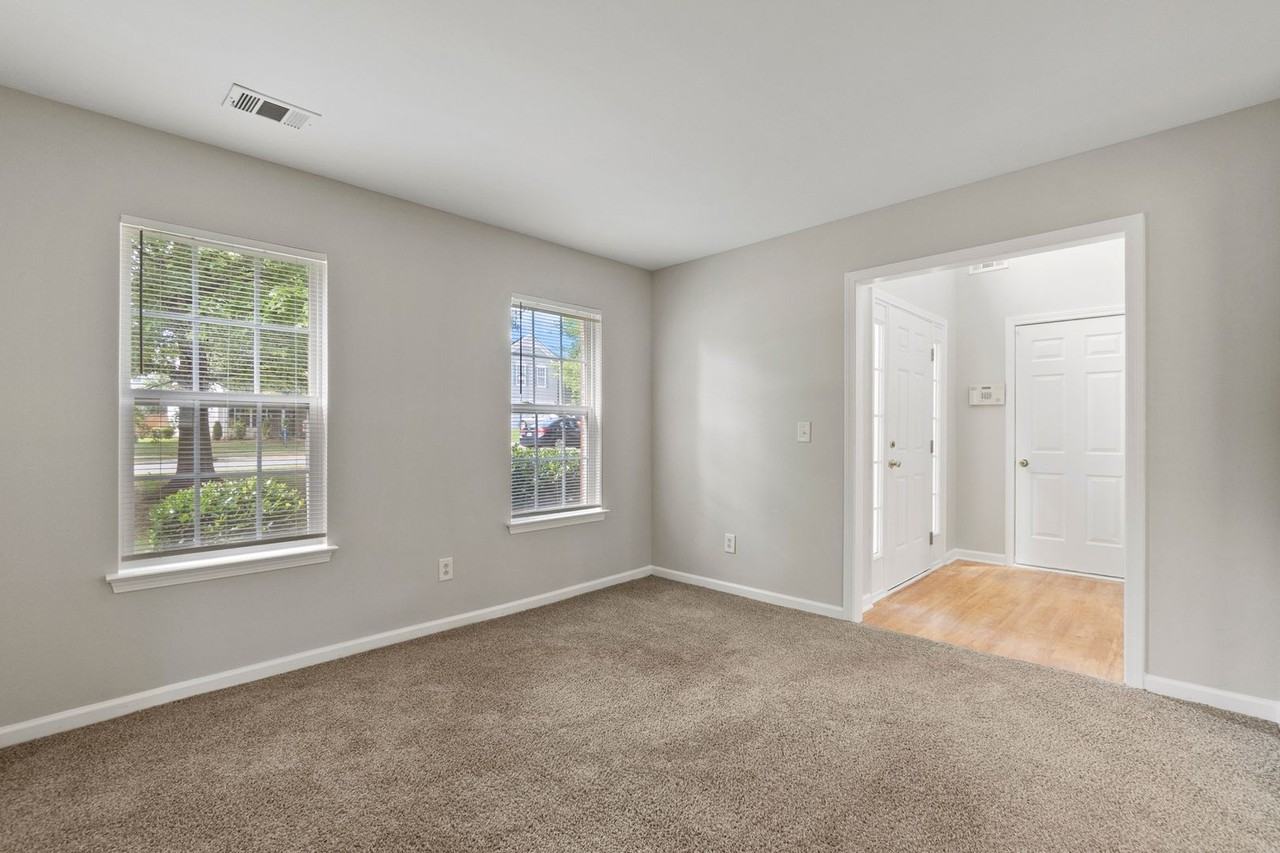 6443 Brumit Ln - Photo 3 of 27