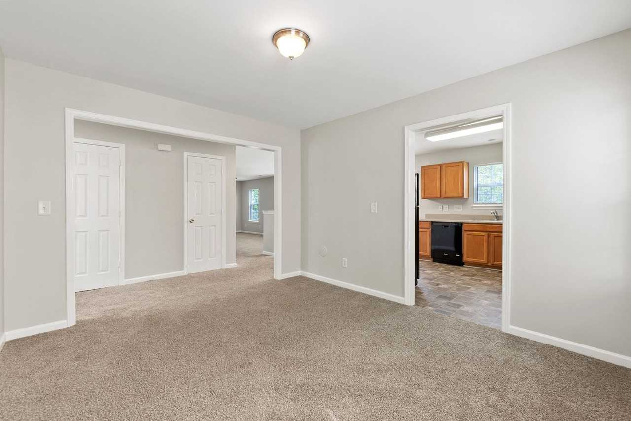 6443 Brumit Ln - Photo 4 of 27