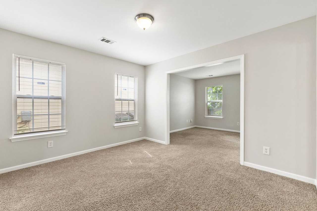 6443 Brumit Ln - Photo 5 of 27