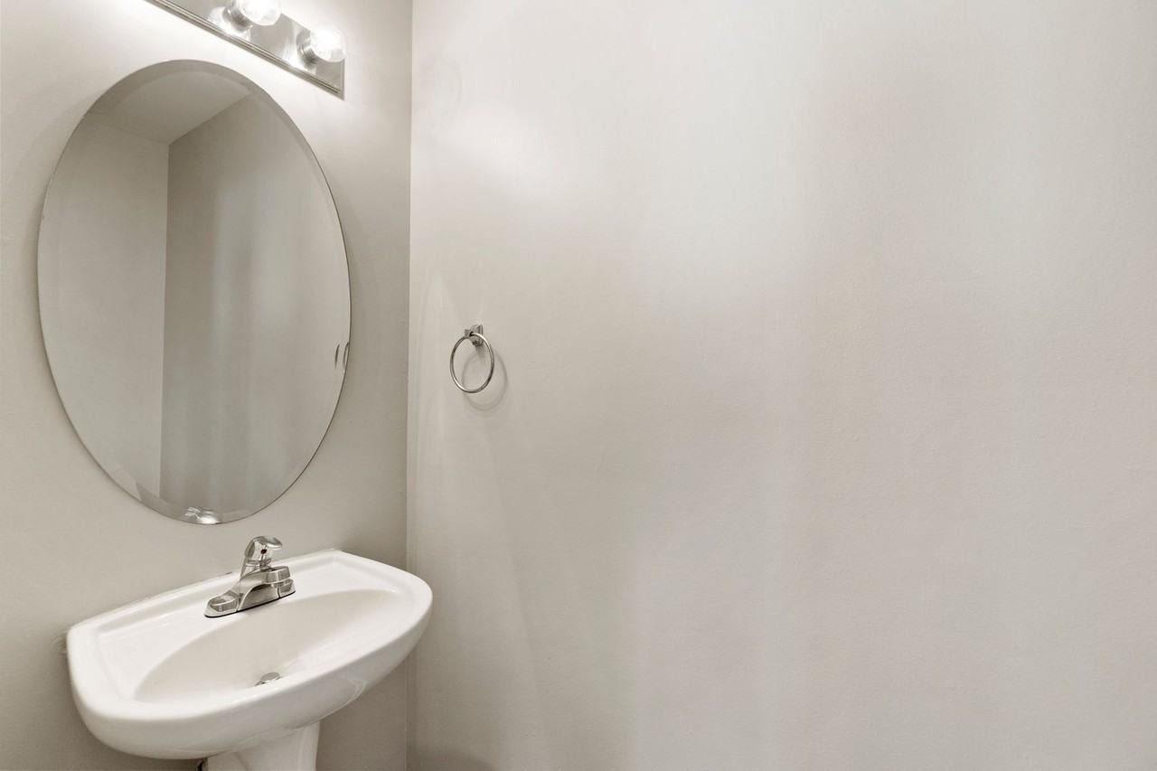 6443 Brumit Ln - Photo 6 of 27
