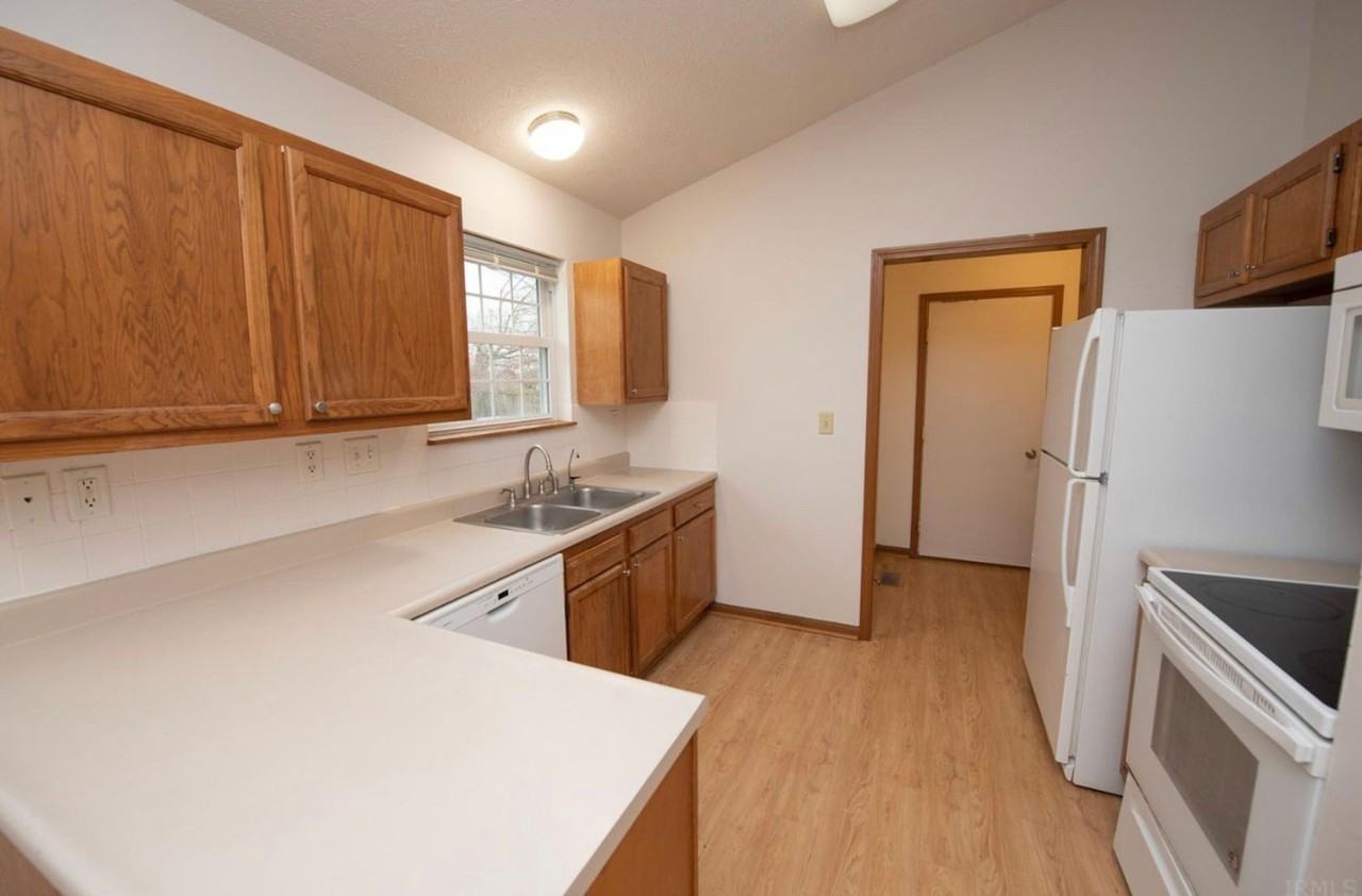 2611 Manchester St - Photo 6 of 22