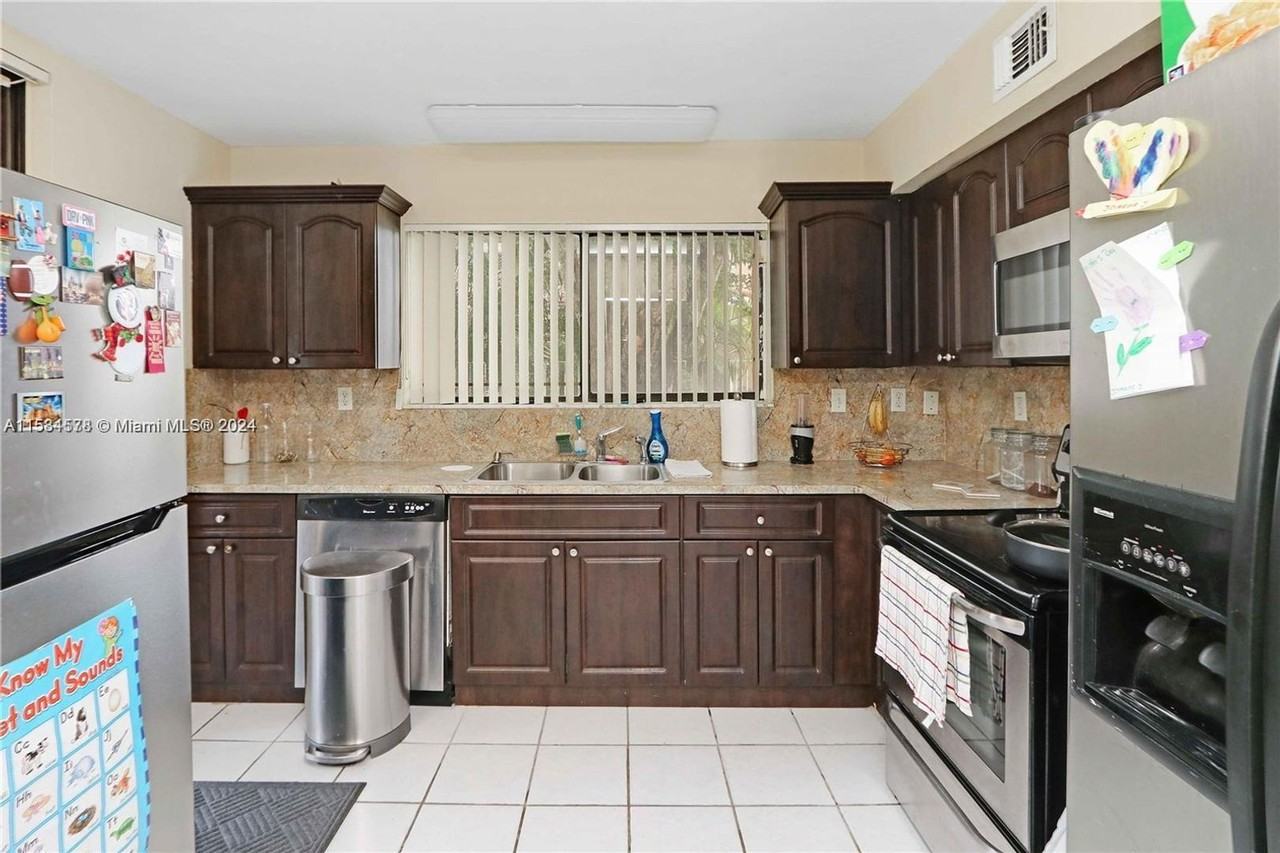 8211 Nw 191st St - Photo 2 of 15