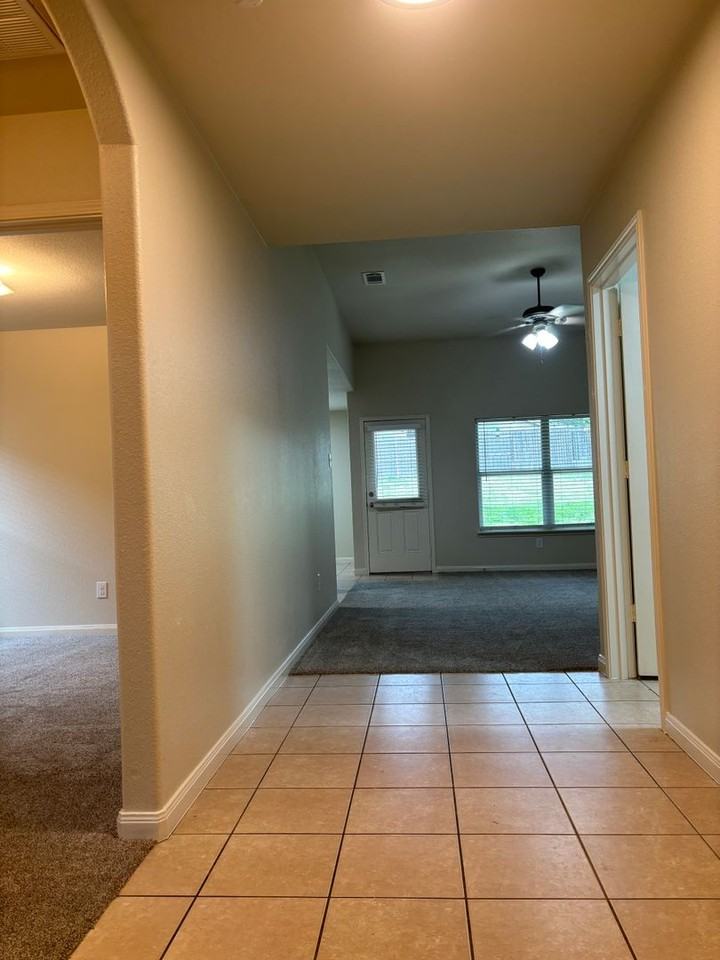 184 Dodge City Trl - Photo 3 of 50