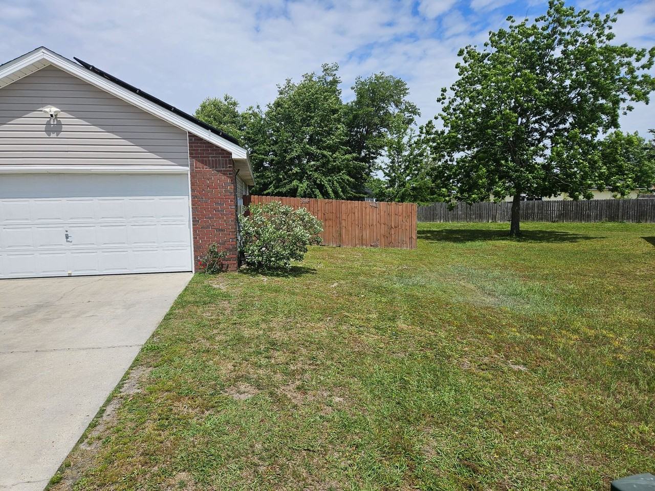 144 Byrd Dr - Photo 2 of 31
