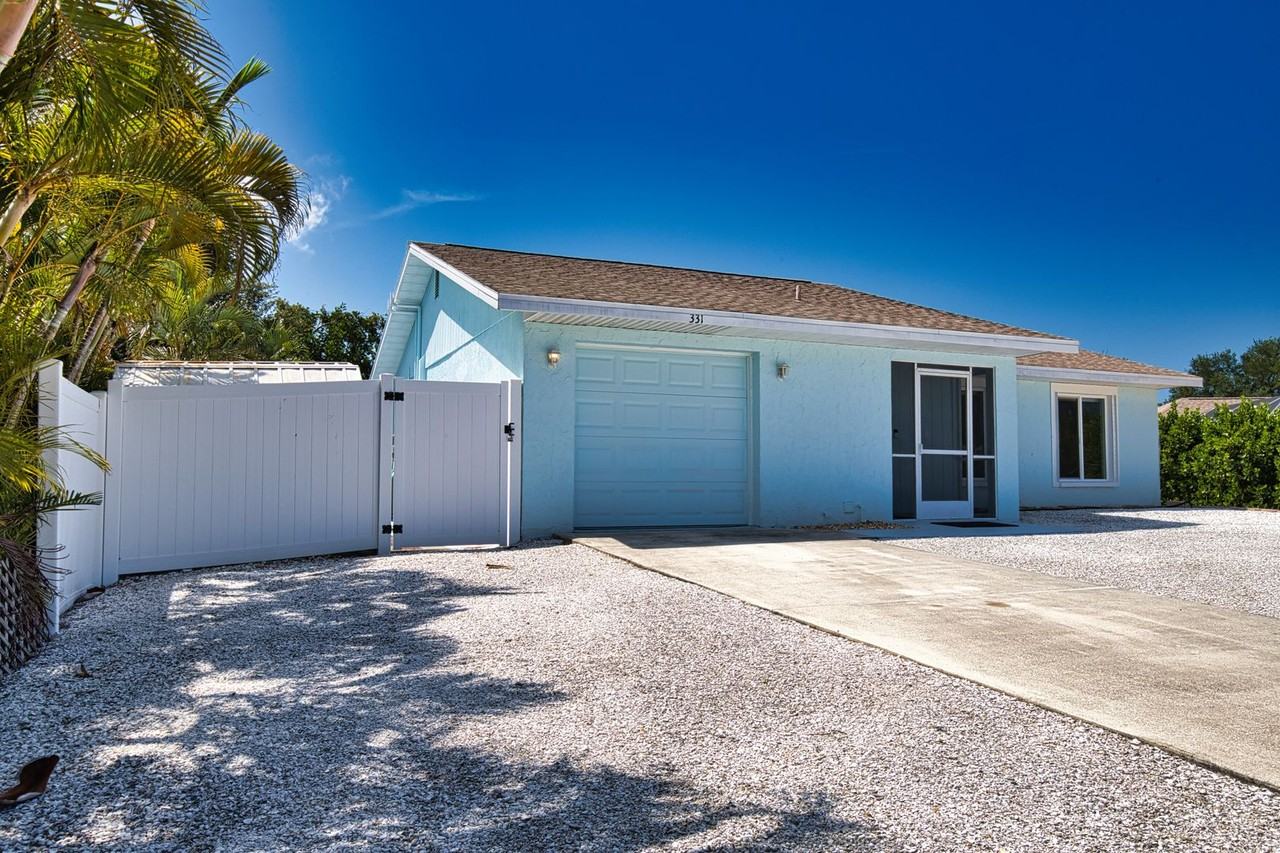 331 Peary Rd - Photo 3 of 28