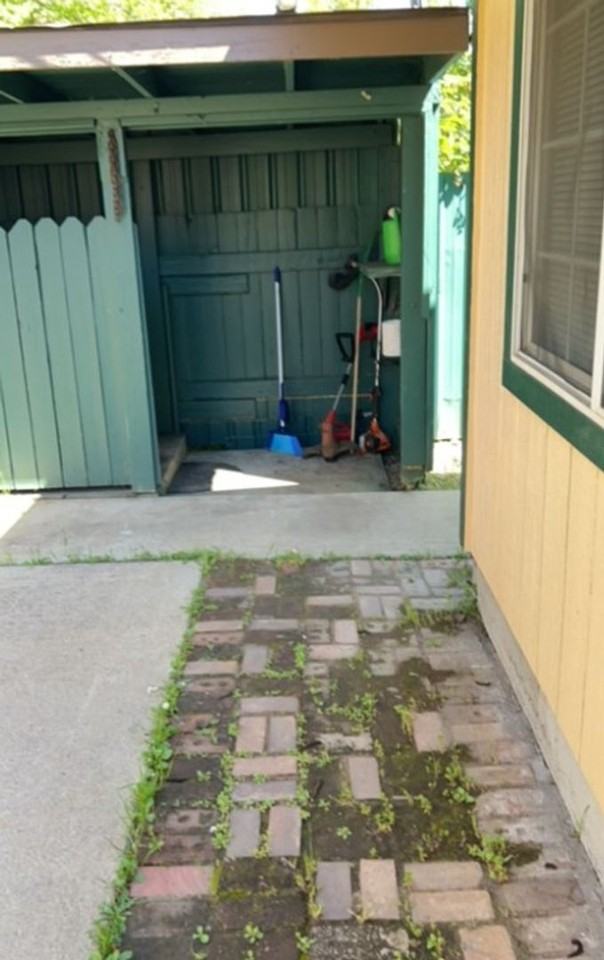 7047-2g - 114 Sether Ave Units 1 & 2 - Photo 3 of 8