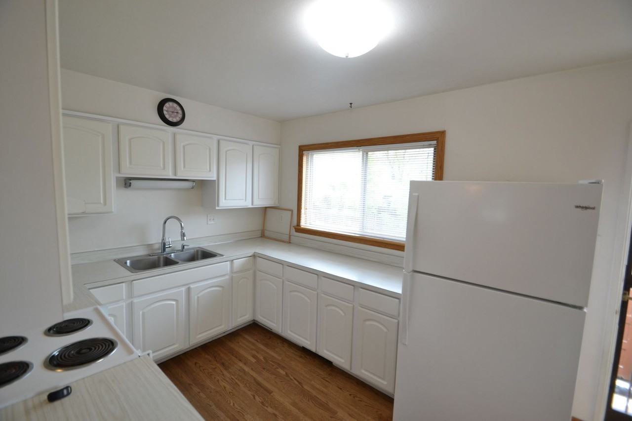 613 Erie Rd - Photo 6 of 25