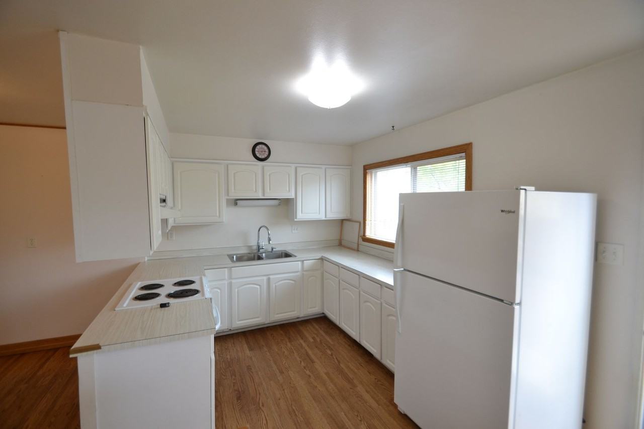 613 Erie Rd - Photo 7 of 25