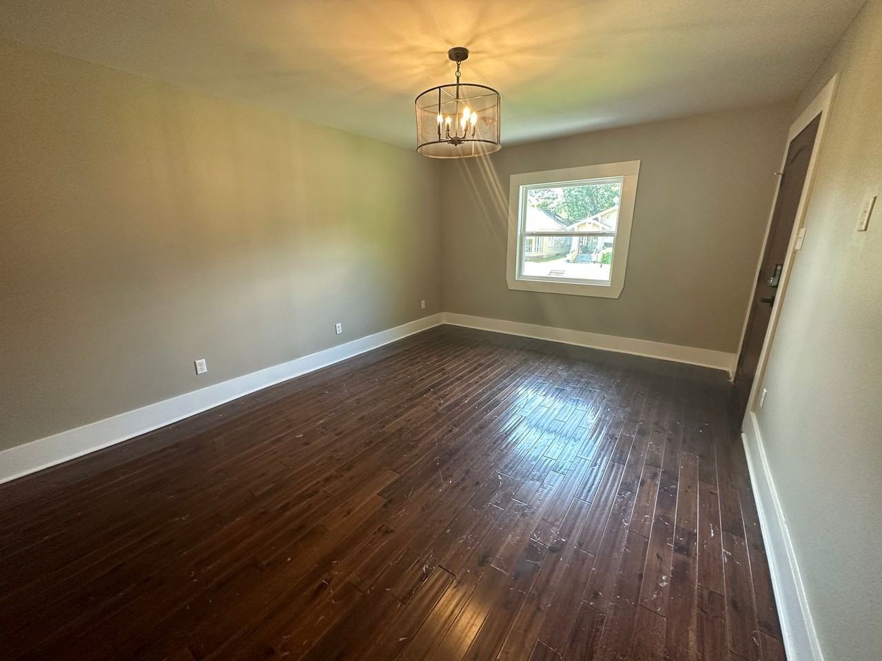 224 Prospect St - Photo 3 of 12