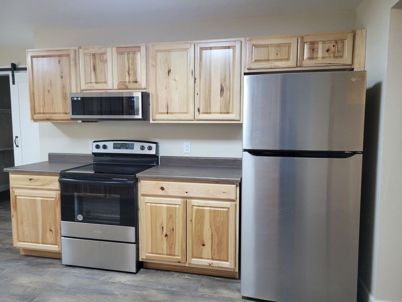 4805 Thatcher Ave - Photo 3 of 18