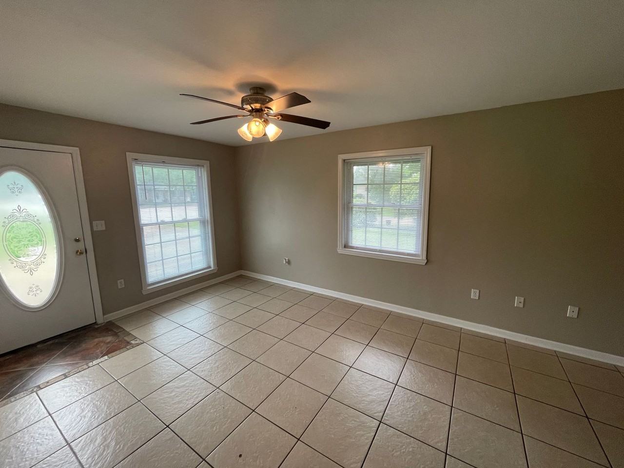 125 Cherry Ct - Photo 4 of 16