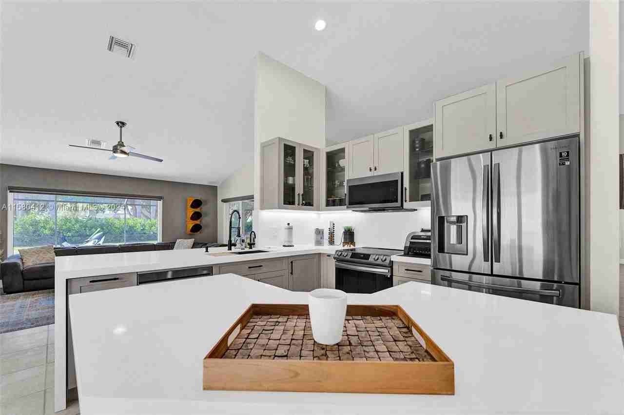 1091 Nw 101st Way - Photo 2 of 20