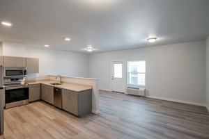 featured image of 2500 Long St
