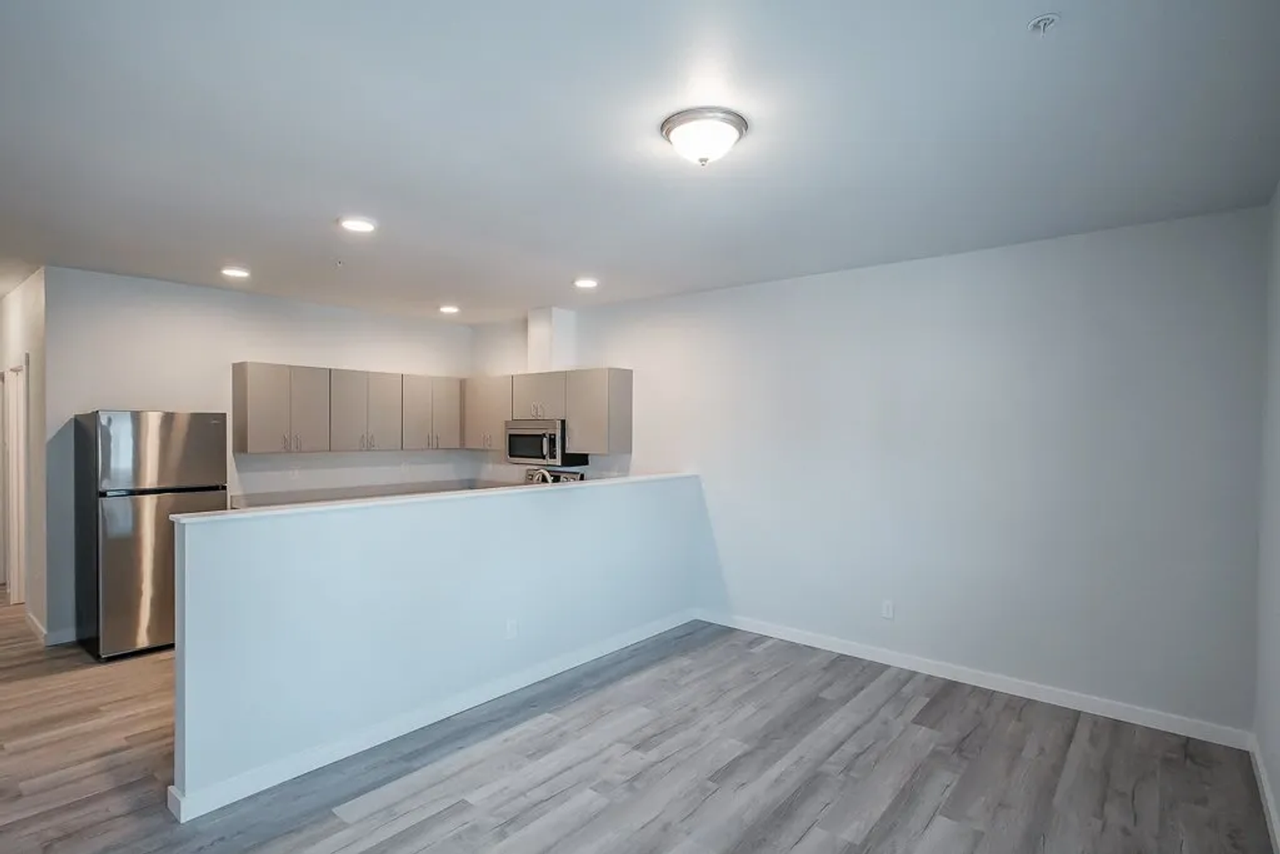 Cascade Meadows Apartments - Photo 5 of 38