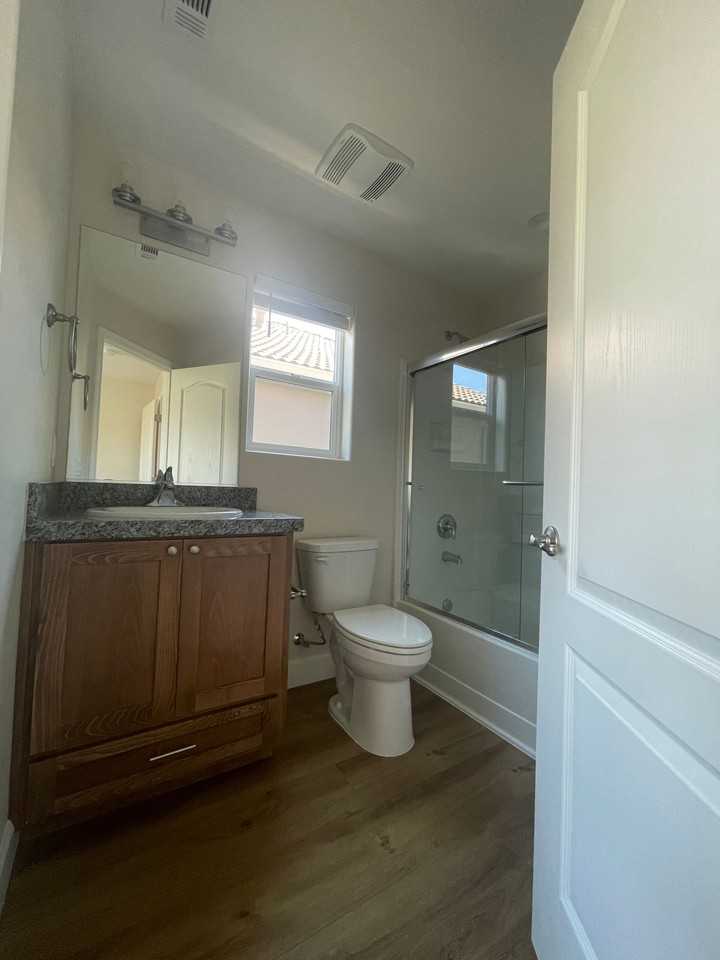 1060 South St - Photo 7 of 17