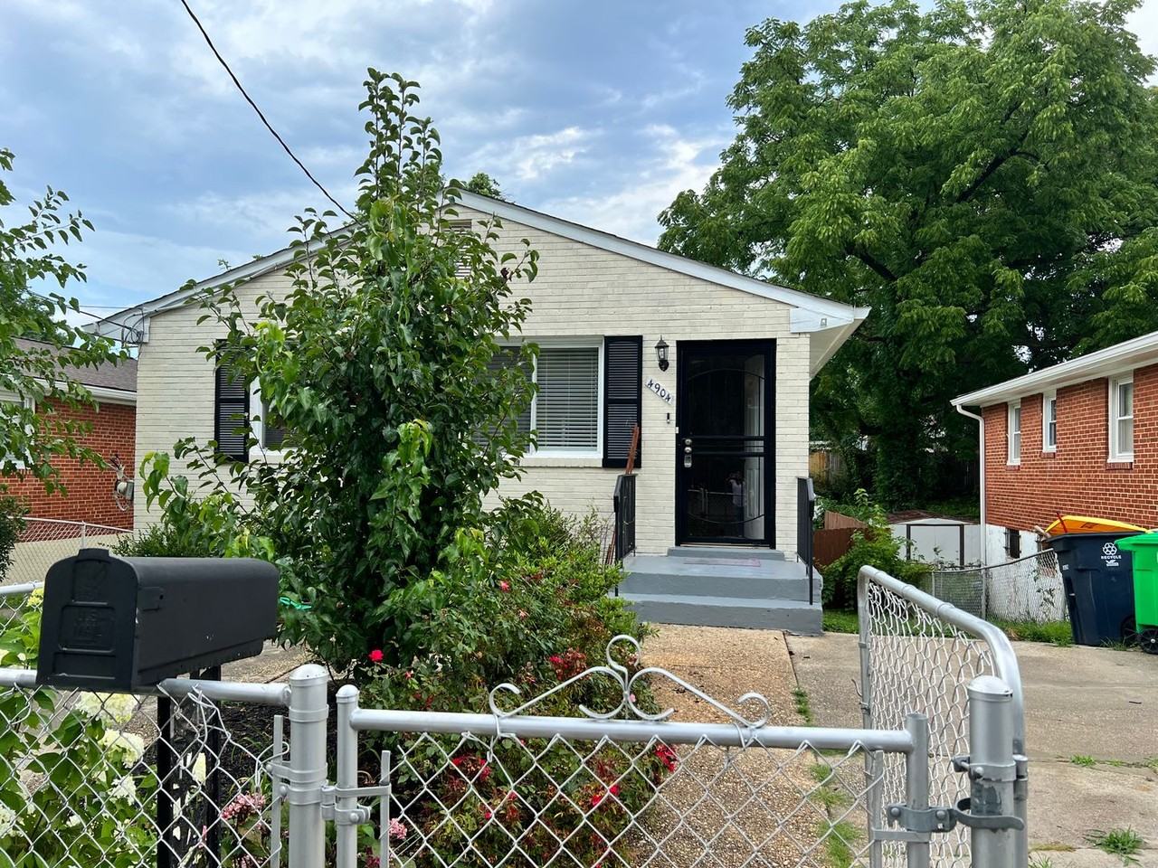 4904 Fable St - Photo 2 of 30