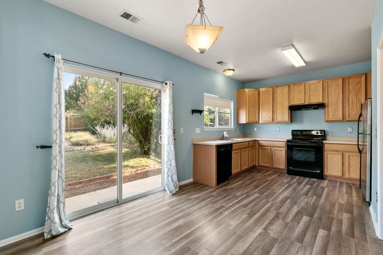 4028 Kestrel Ct - Photo 5 of 18
