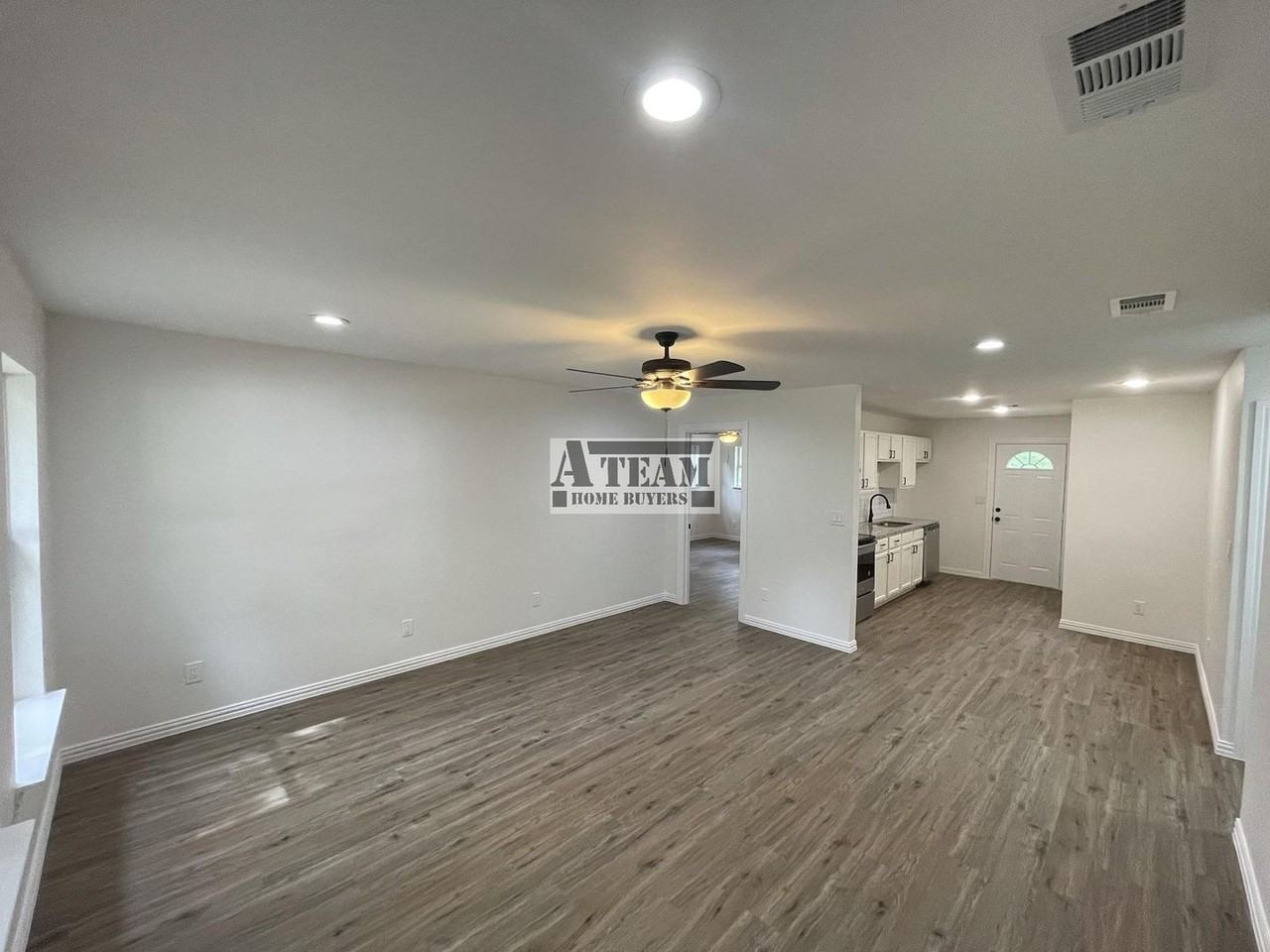 4940 La Prada - Photo 3 of 32