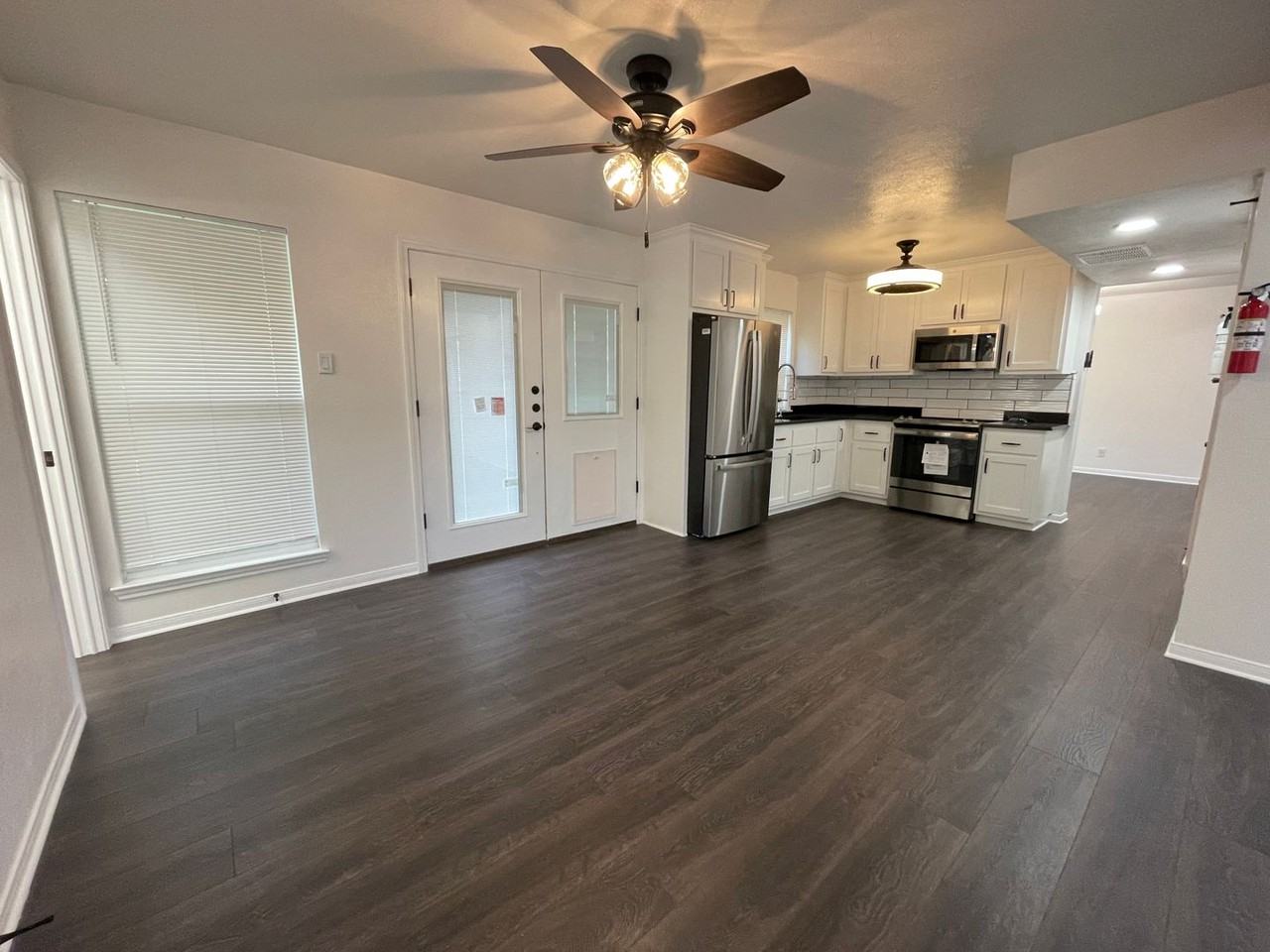 1306 N 42nd St - Photo 6 of 28