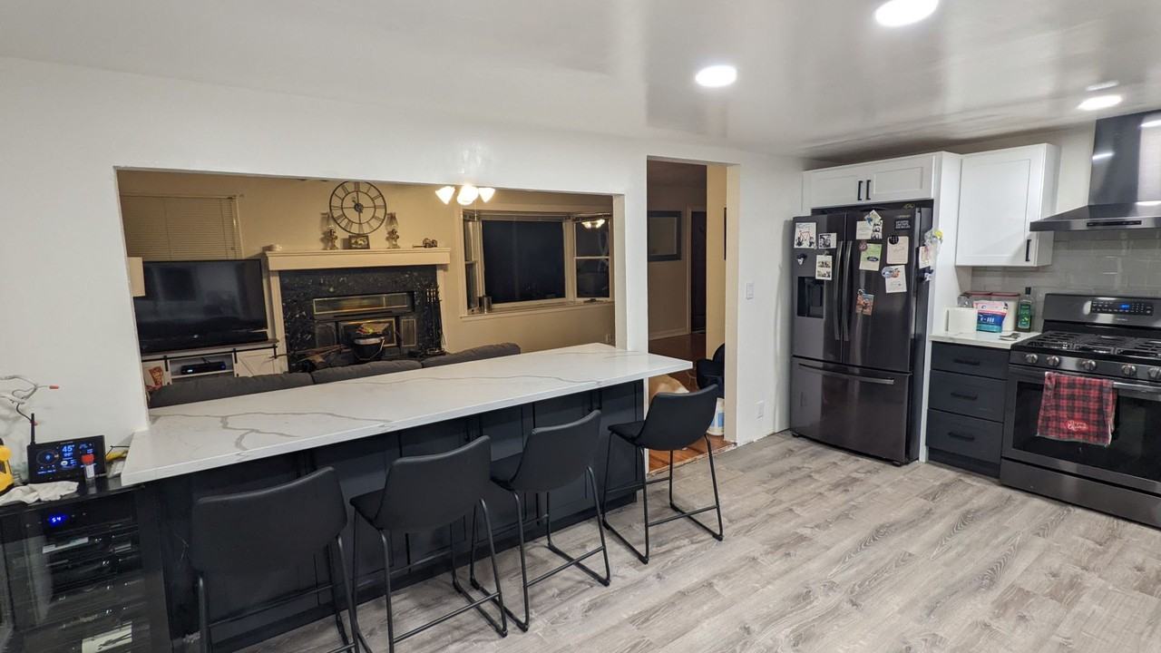 13818 Bear Creek Rd - Photo 3 of 27