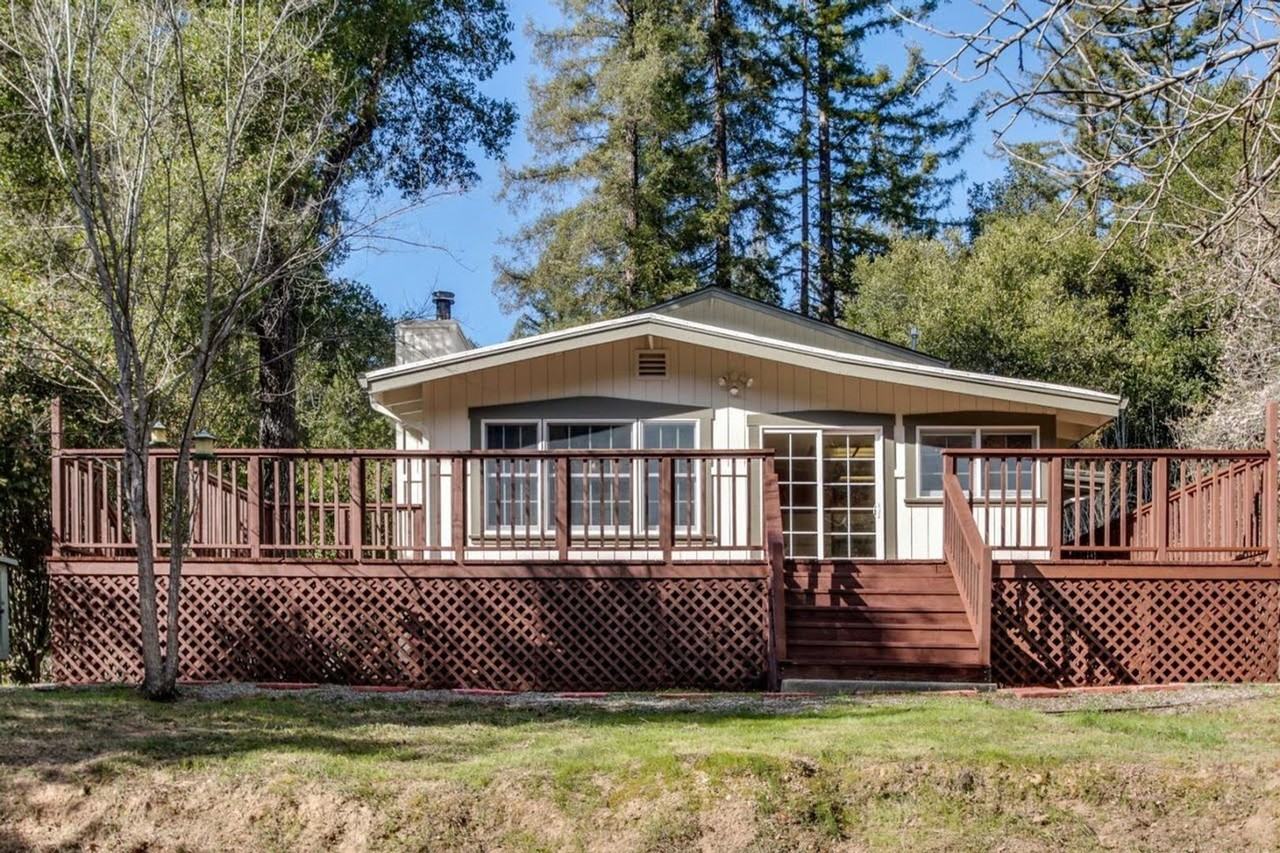 13818 Bear Creek Rd - Photo 5 of 27