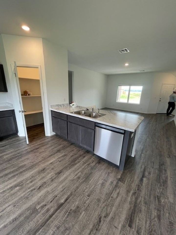 8509 E 163rd St S - Photo 3 of 21