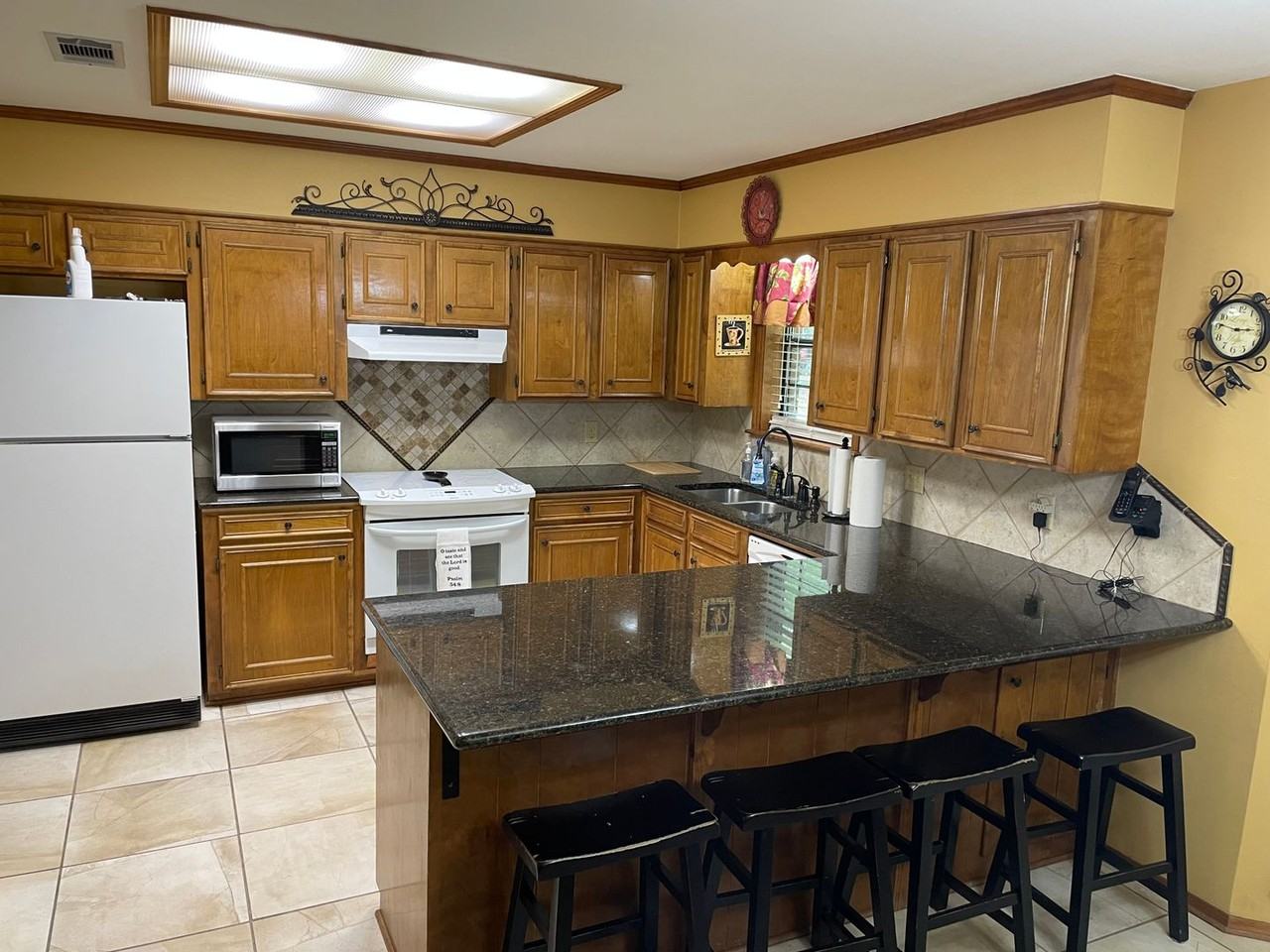 5604 Kenilworth Cir - Photo 7 of 24